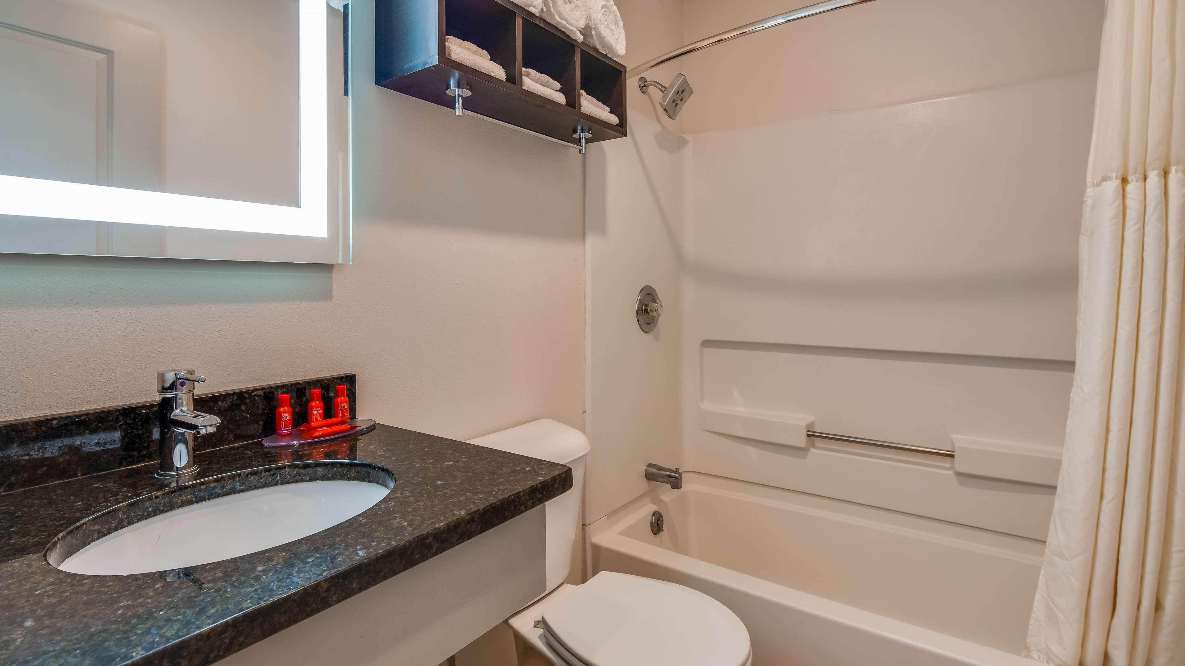 Surestay Hotel By Best Western Thomson Exteriör bild
